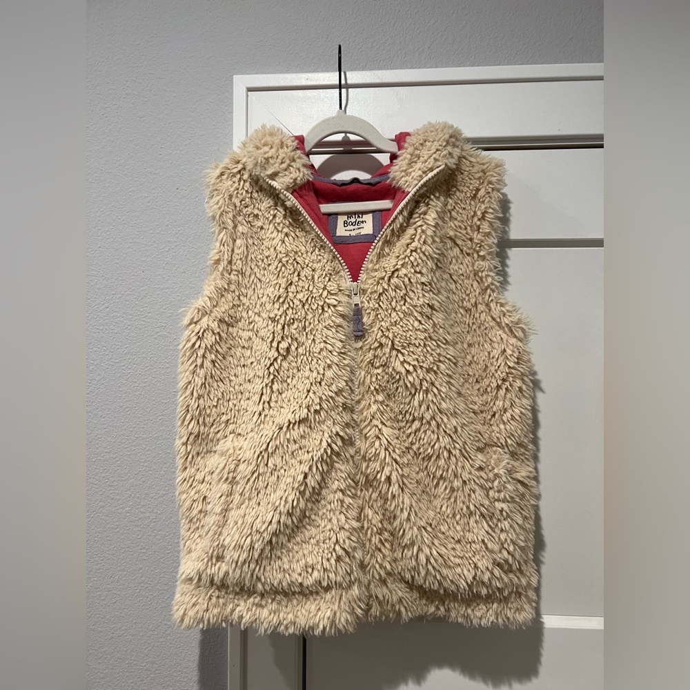 Mini Boden girls sherpa hooded vest, size 9-10y